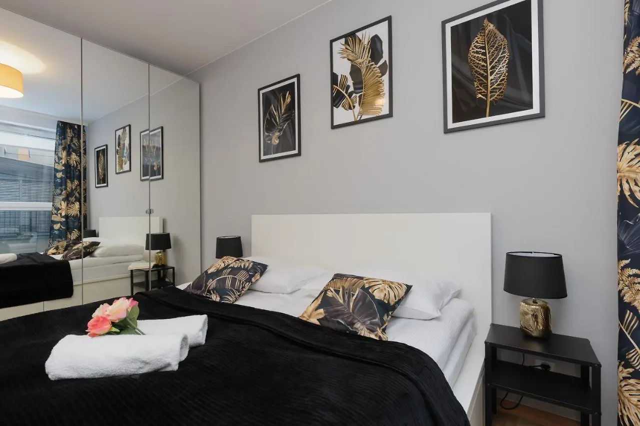 Warszawa Wawrzyszewska Apartment by Renters